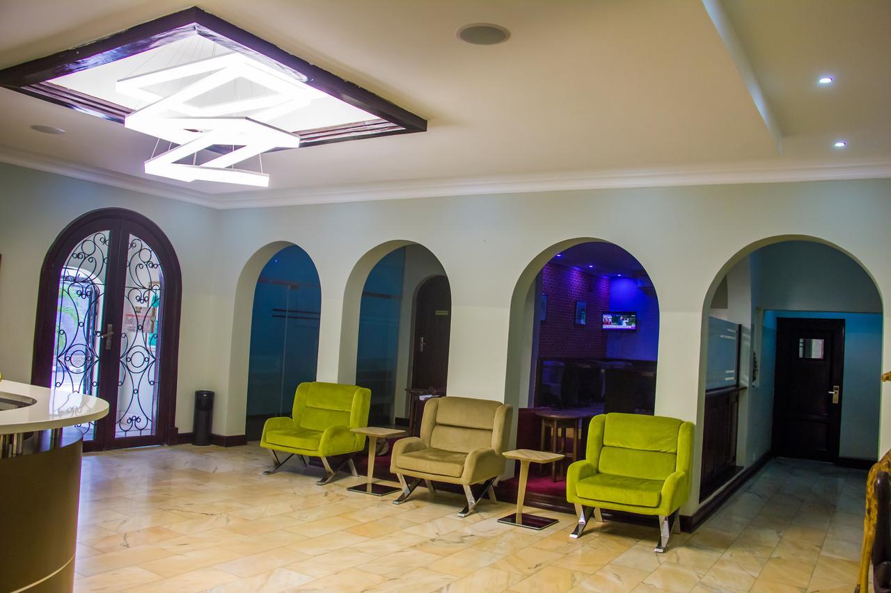 Palm View Manor Hotel Lagos Exterior photo