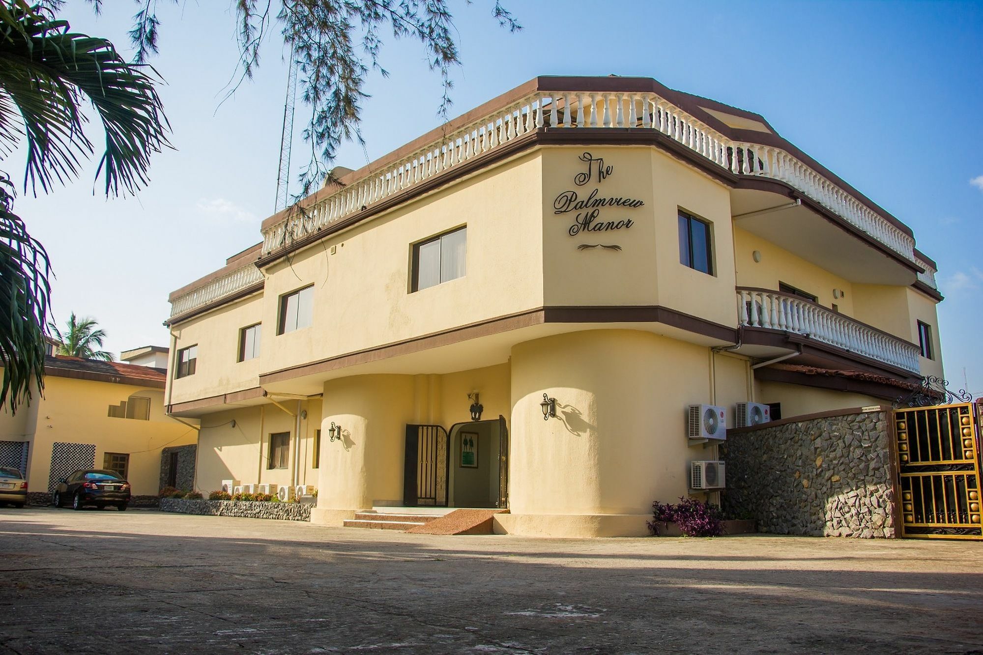 Palm View Manor Hotel Lagos Exterior photo