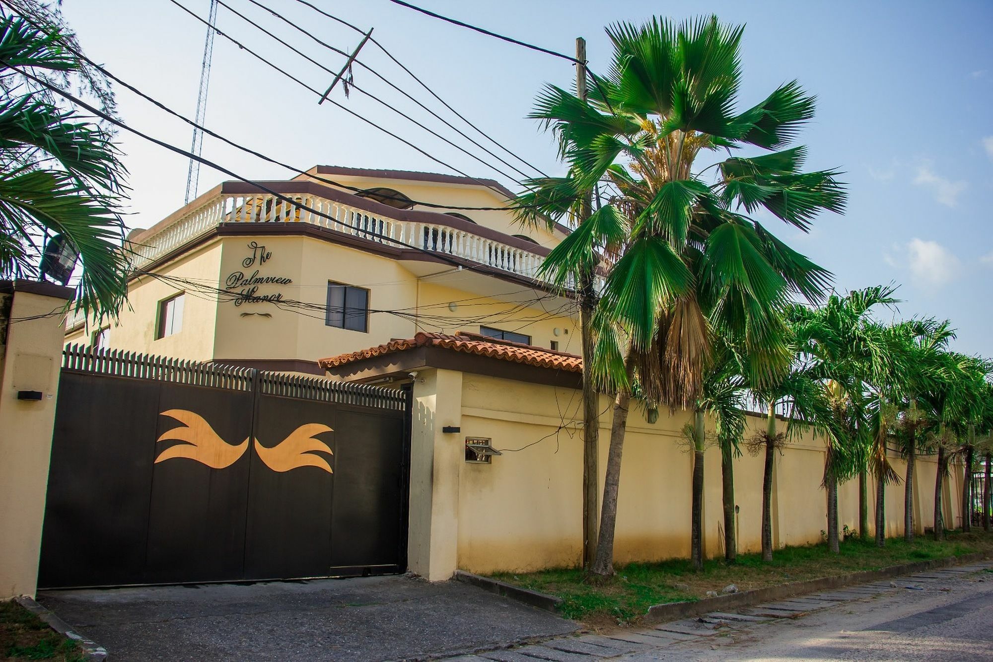 Palm View Manor Hotel Lagos Exterior photo